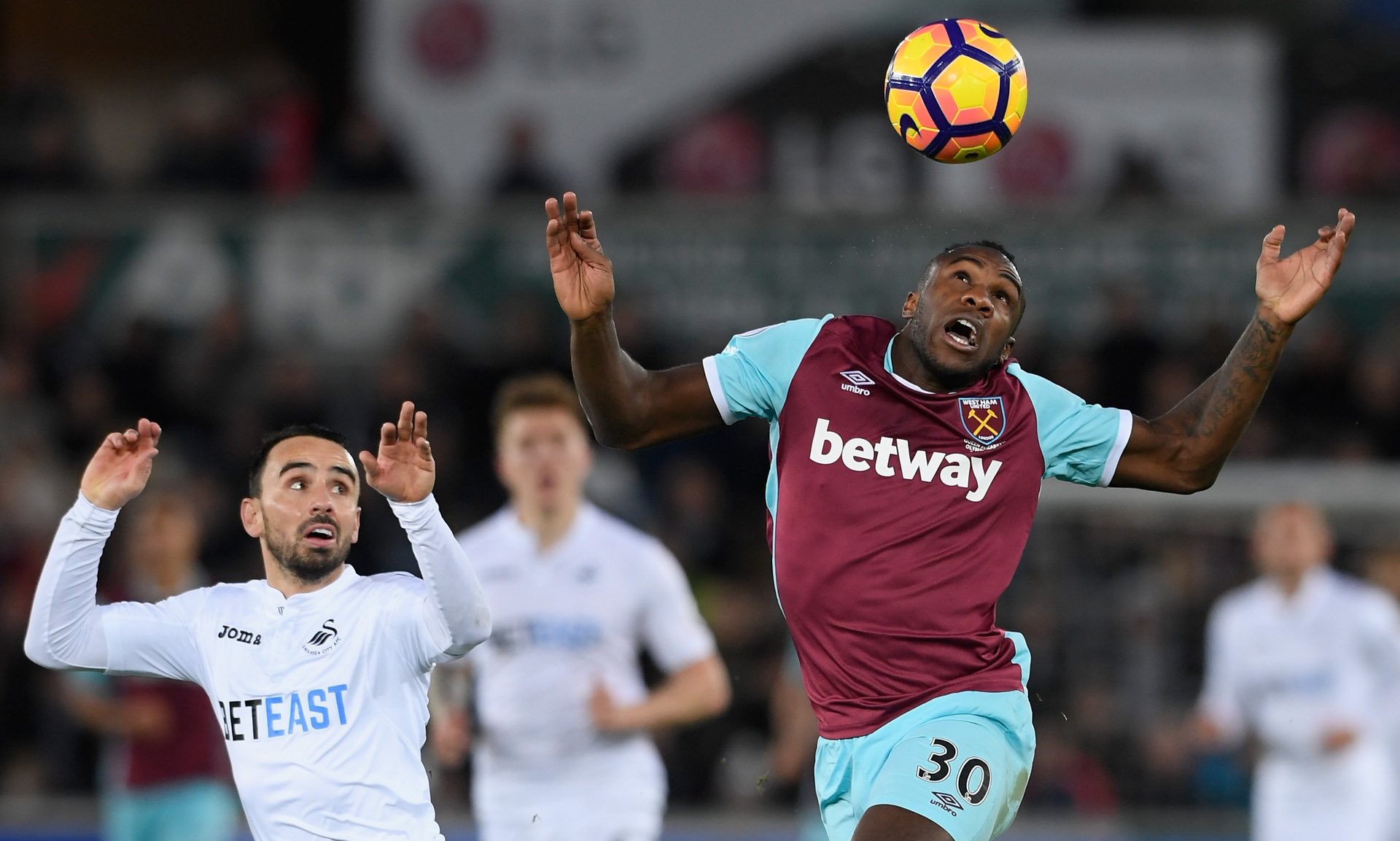 但并未与球 但并未与球